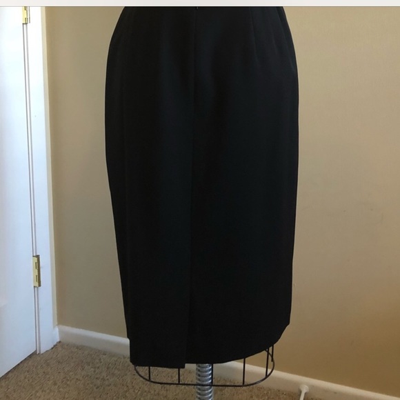 2/$20. Black Escada vintage midi skirt - Picture 4 of 4